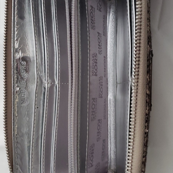 Michael Kors python leather wallet. - Picture 5 of 7